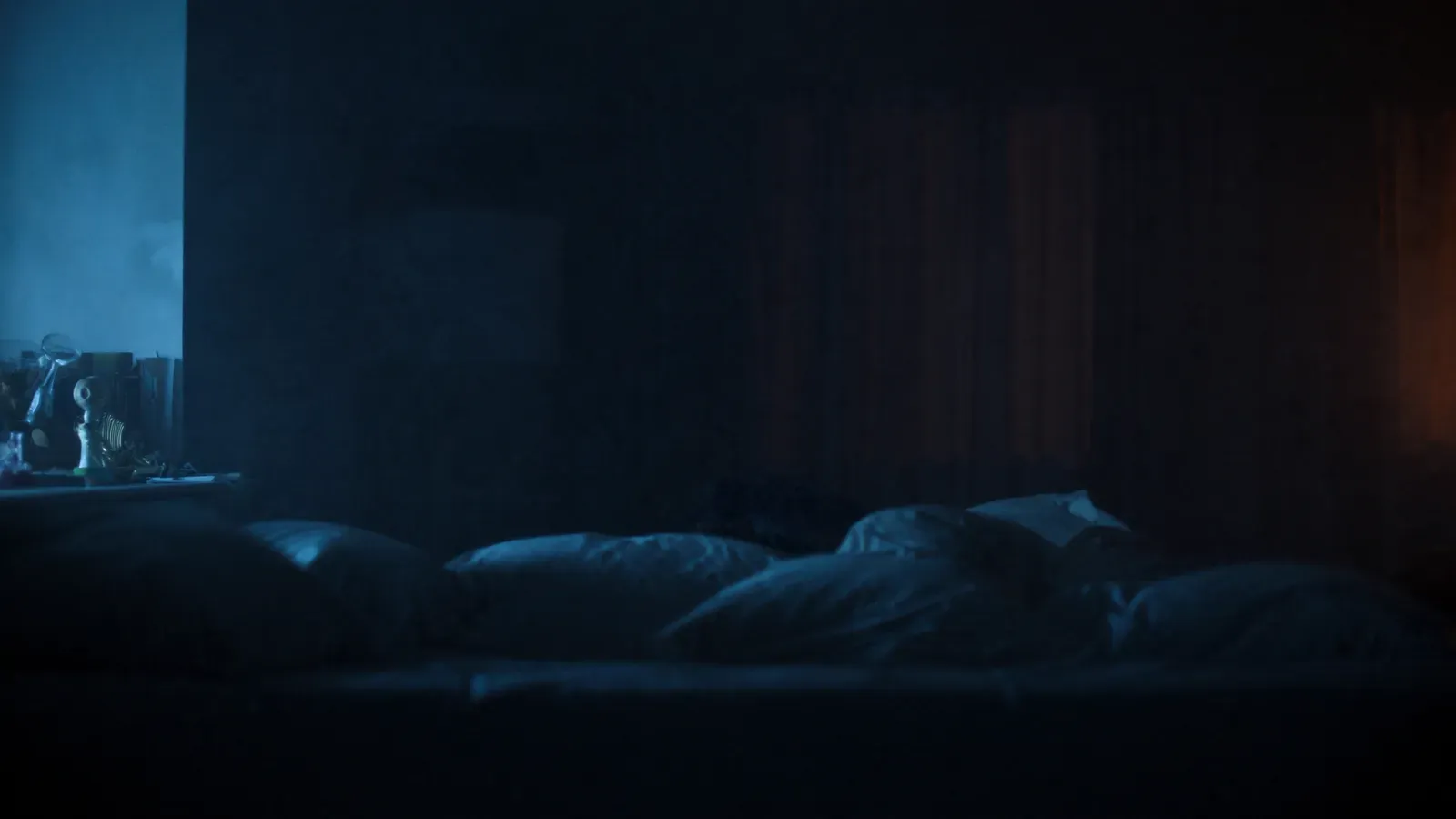 Atmospheric night scene illustrating 6 Best Sounds for Deep Sleep: A Practical Comparison