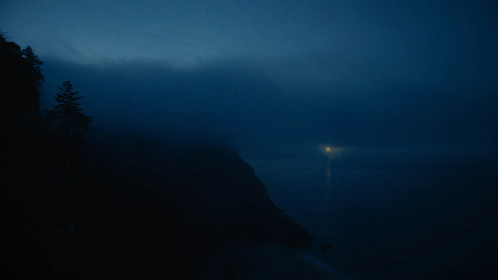 Atmospheric night scene illustrating Slo vs Noizio: Which Ambient Sound Mixer Fits? (2026)